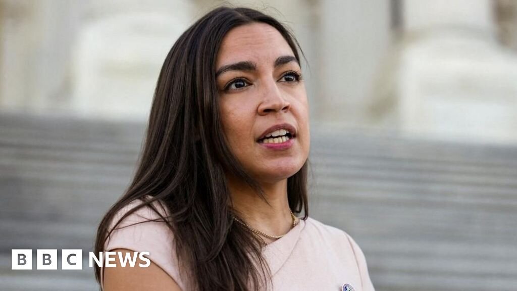 Alexandria Ocasio-Cortez freezing her eggs and hasn't 'ruled out' presidential run - BBC