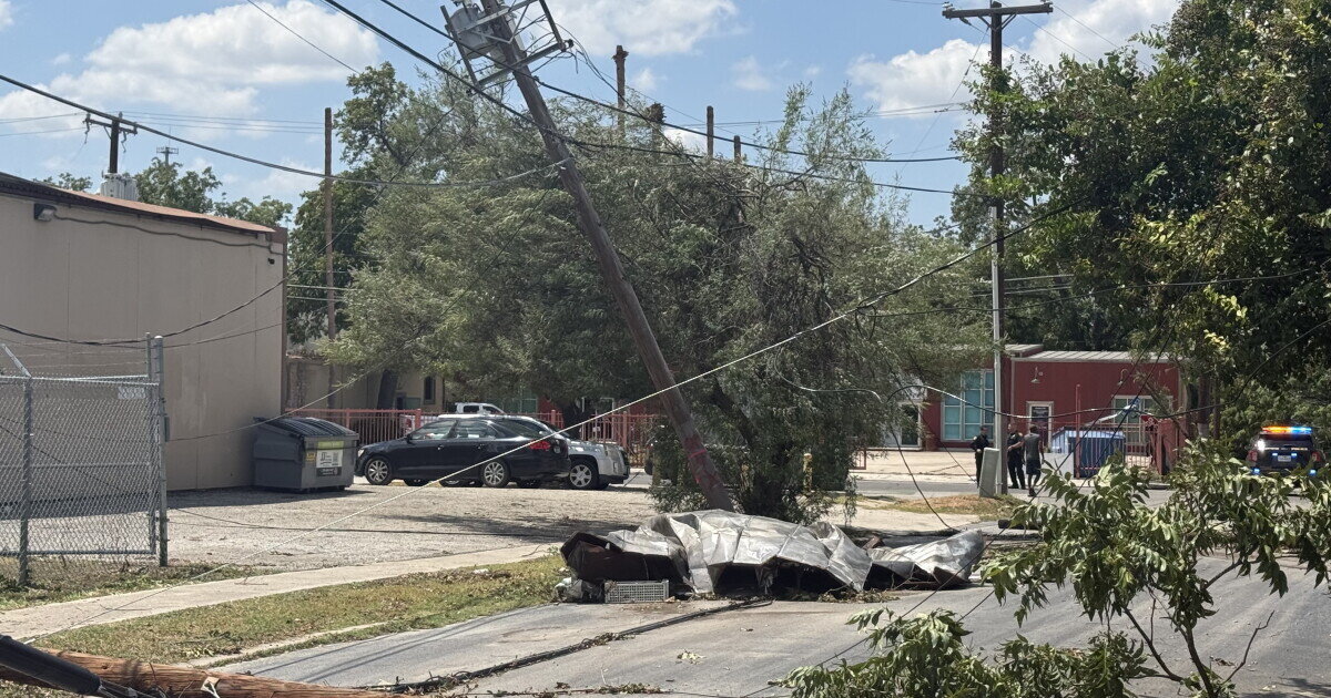 Thousands face days without power as San Antonio clears storm damage - Texas Public Radio | TPR