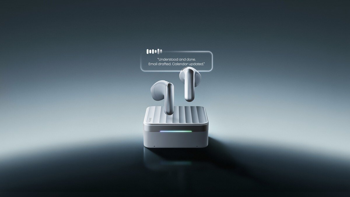 Plaud’s new earphones come with an eSIM-enabled case for talking to AI agents - TechCrunch