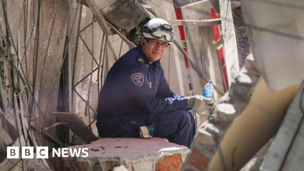 At least 111 killed in Colombia's largest earthquake in years - BBC