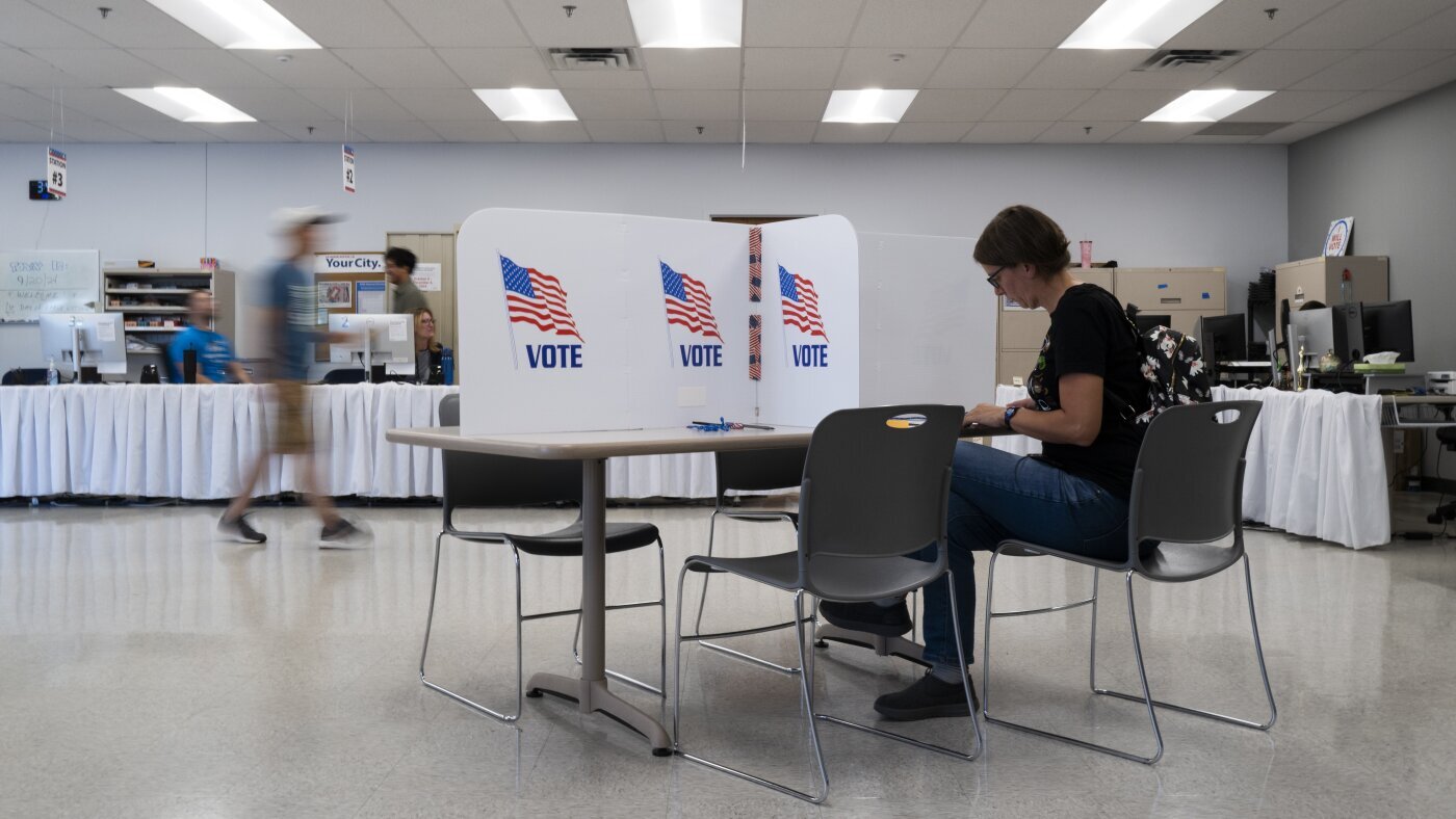 In Minnesota and Wisconsin, competitive primaries will again test power of progressive candidates - NPR