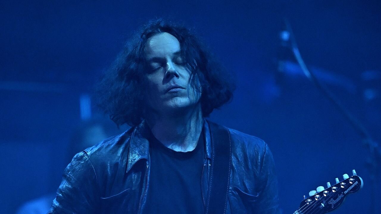 Watch Jack White Pay Tribute to Dolly Parton With “Jolene” Cover - Pitchfork
