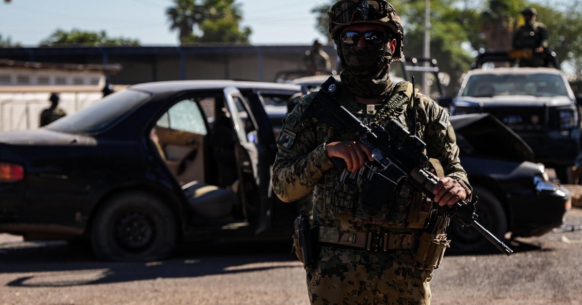 Popular social media influencer shot dead during livestream outside restaurant in Mexico - CBS News