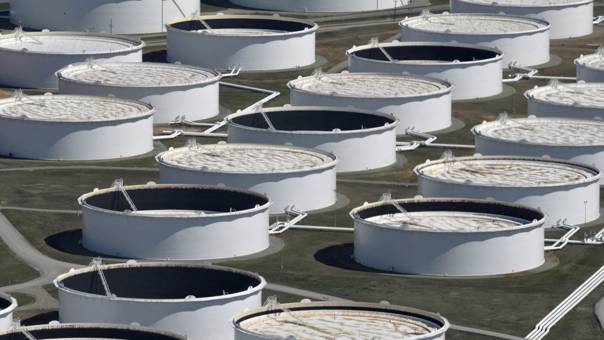 Oil prices rise as Iran rules out interim deal extension, threatens to escalate conflict - CNBC