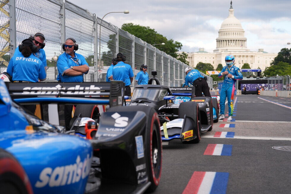 Trump will kick off the IndyCar race in the Beast before cars zoom through Washington's streets - AP News