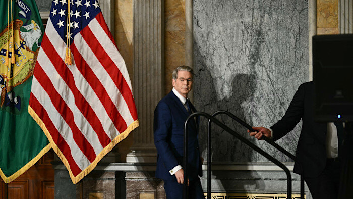 Scott Bessent’s bond intervention puts US Treasury on collision course with Fed - Financial Times