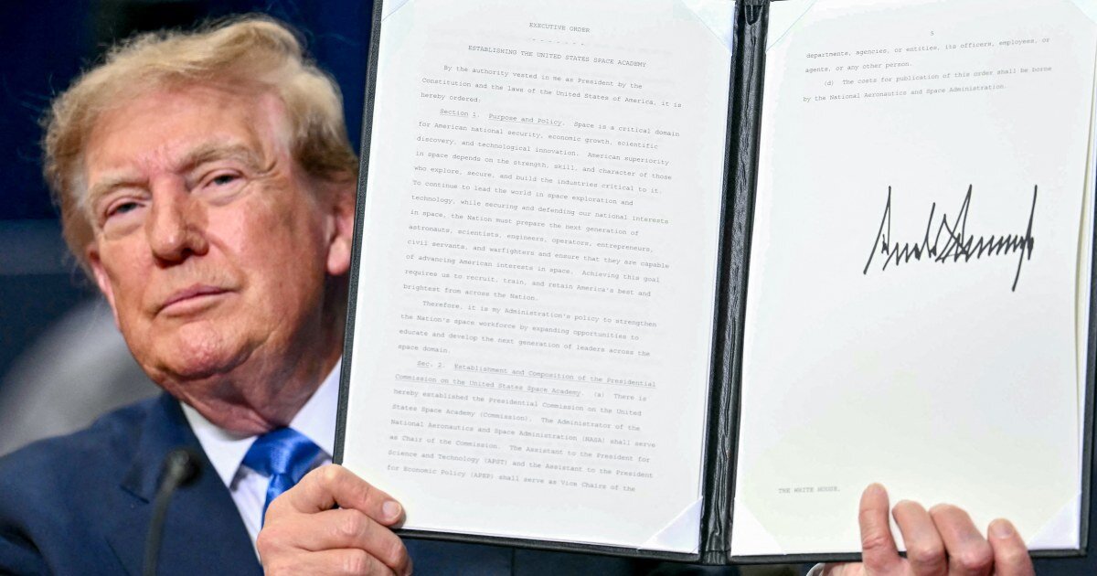 Trump signs order to create space-focused military academy - NBC News