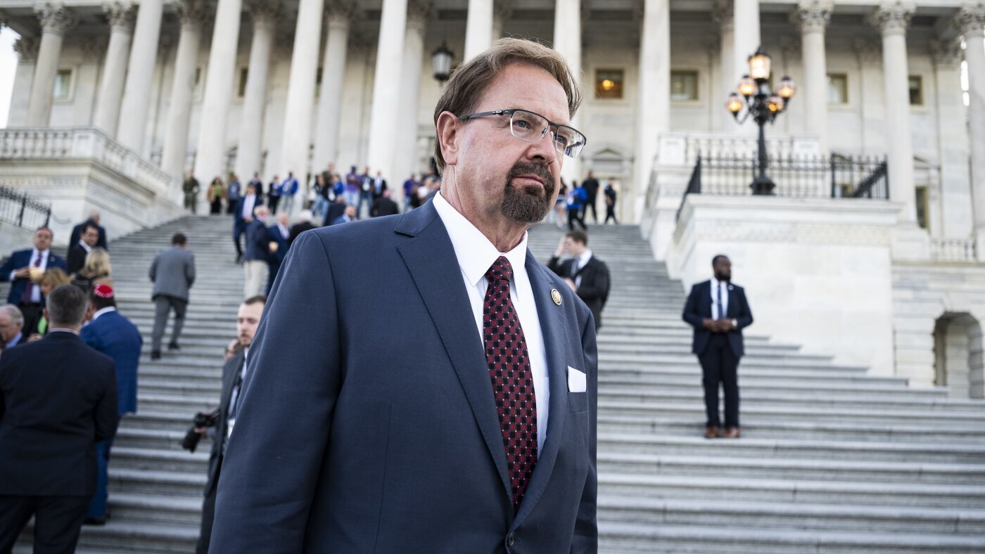 House Ethics panel recommends censure for Chuck Edwards after harassment allegations - NPR
