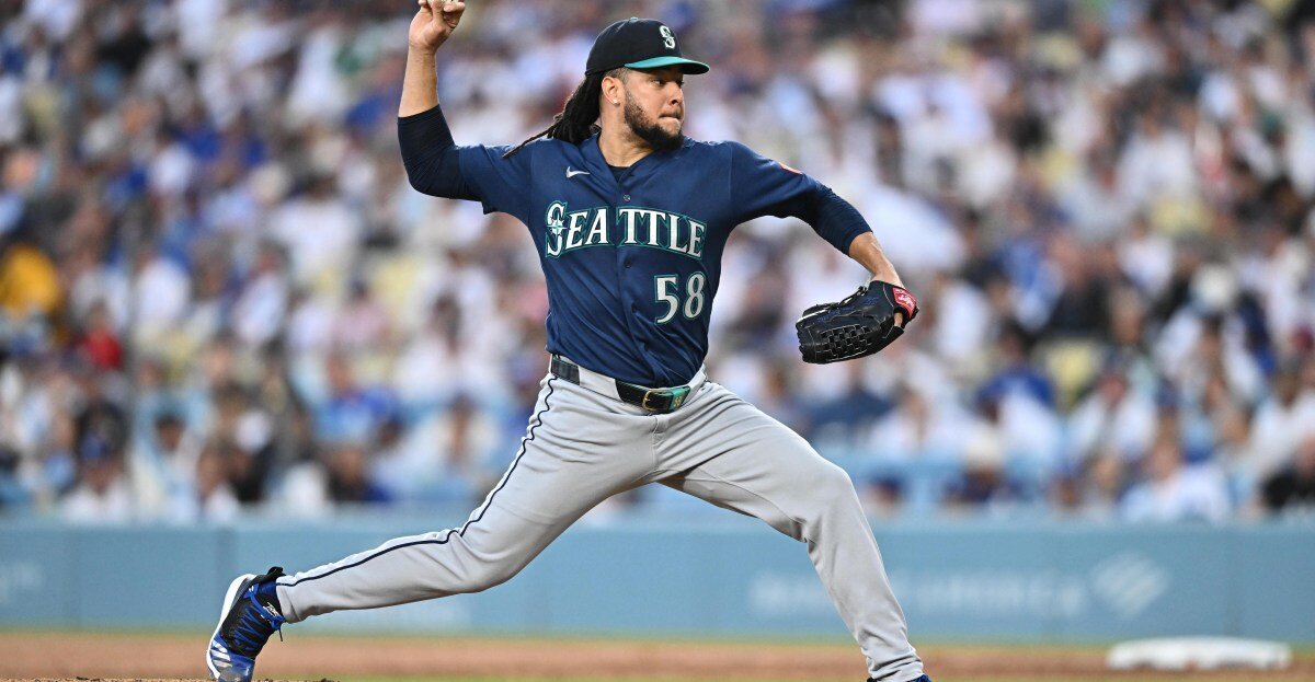 Mariners to trade Luis Castillo to White Sox for three players - Lookout Landing