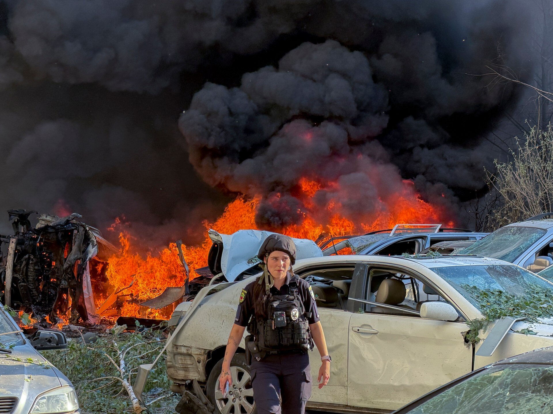 At least 27 killed as Russia and Ukraine trade heavy attacks - Al Jazeera