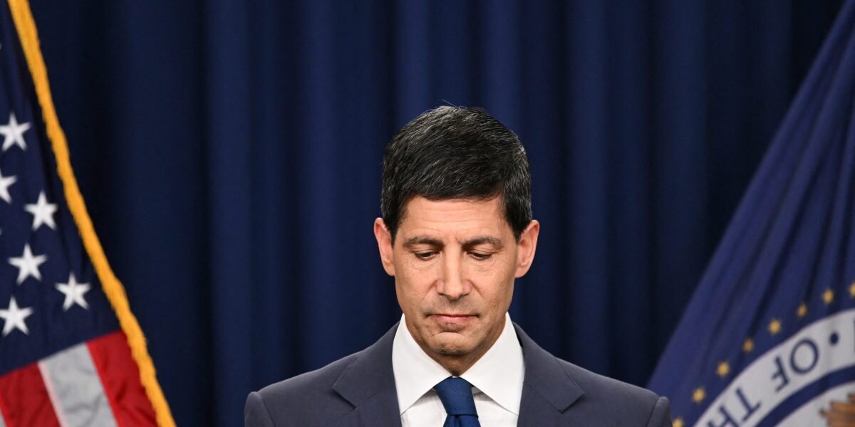 Wall Street thought the Powell hike was over. Now Kevin Warsh has his ‘back against the wall’ - Fortune