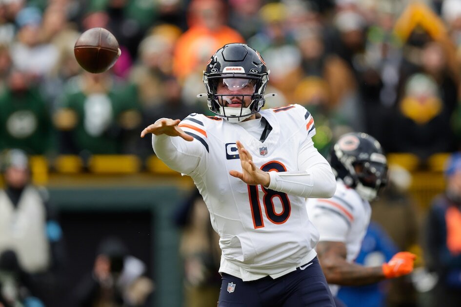 Caleb Williams Injured, Latest on Bears Star's Timeline to Return After Being Carted Off vs. Vikings - Bleacher Report
