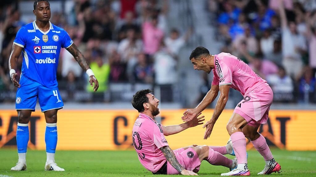 Messi nets 100th Miami goal en route to Campeones Cup win - espn.com
