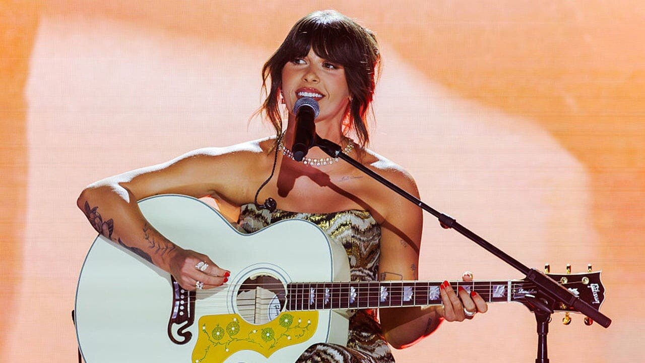 Ella Langley says 'Choosin' Texas' success is 'changing my life' after her song breaks Mariah Carey's record - Fox News