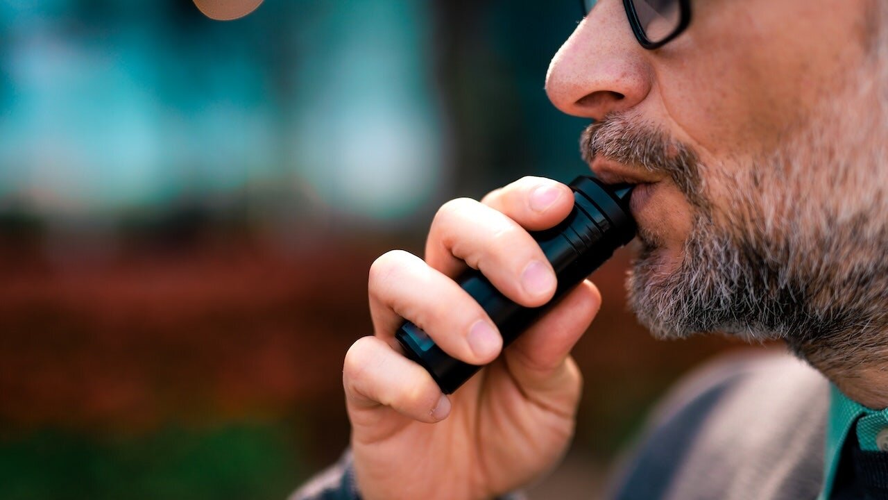 People are ditching their vapes only to pick up another surprising habit - Fox News