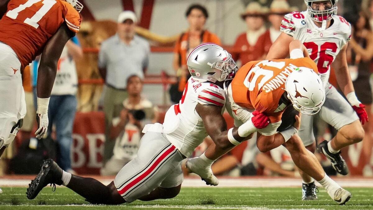 Ohio State vs. Texas live updates: No. 1 Buckeyes battle No. 4 Longhorns in primetime showdown - CBS Sports