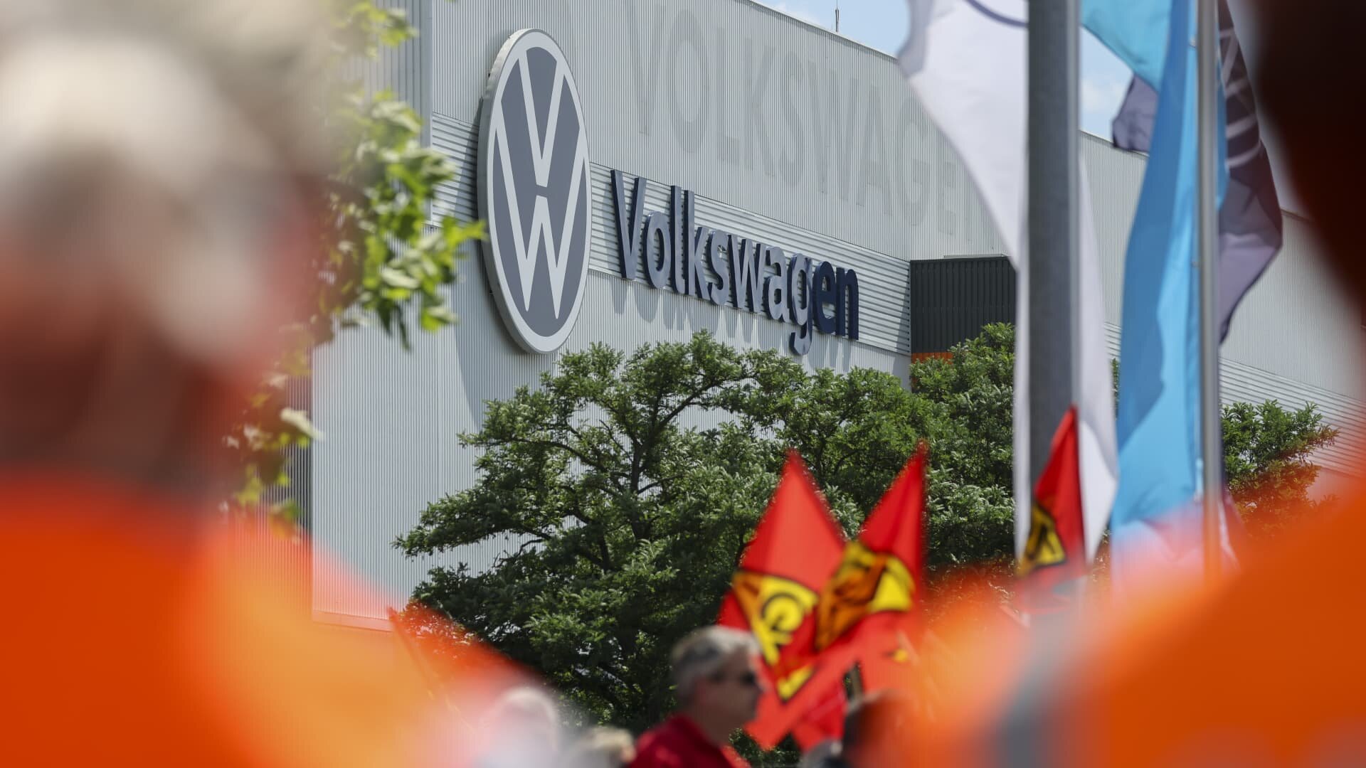 Volkswagen jumps 5% on plans to cut 50,000 jobs amid tariffs, China competition - CNBC