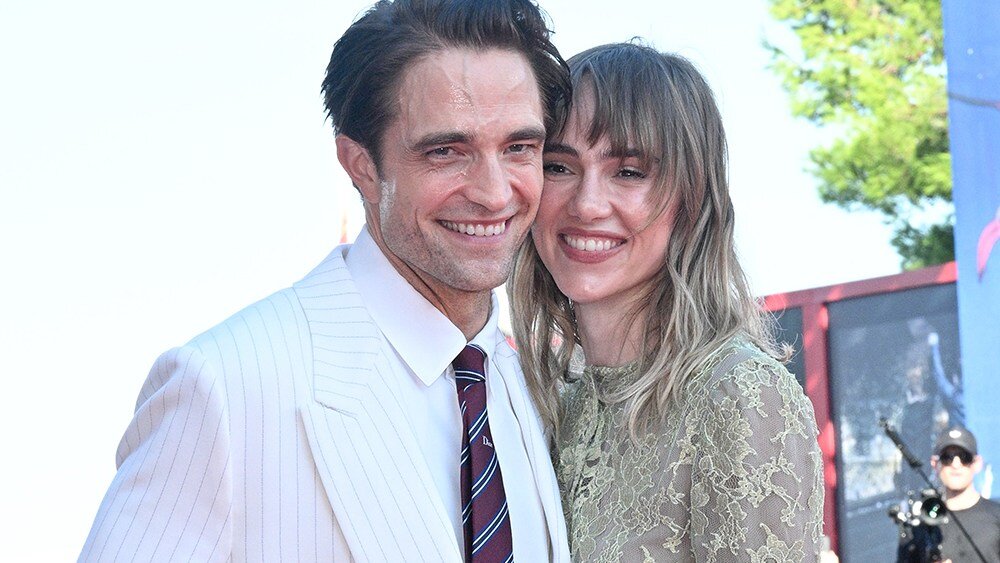 Robert Pattinson Kisses Suki Waterhouse as ‘Primetime’ Rocks Venice With 7-Minute Standing Ovation - Variety