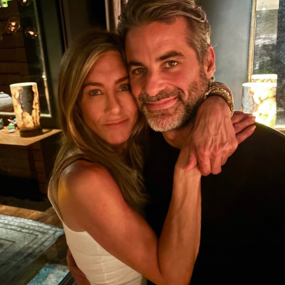 Jennifer Aniston and Boyfriend Jim Curtis Discuss His Past Partial Paralysis - E! News