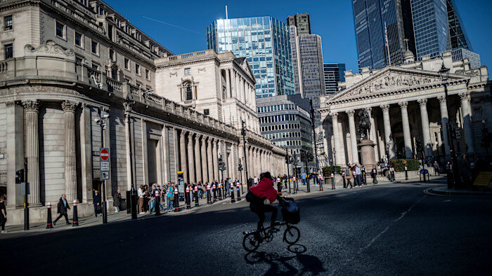 Fed and BoE step up scrutiny of bank exposure to trading firms after Jane Street loss - Financial Times