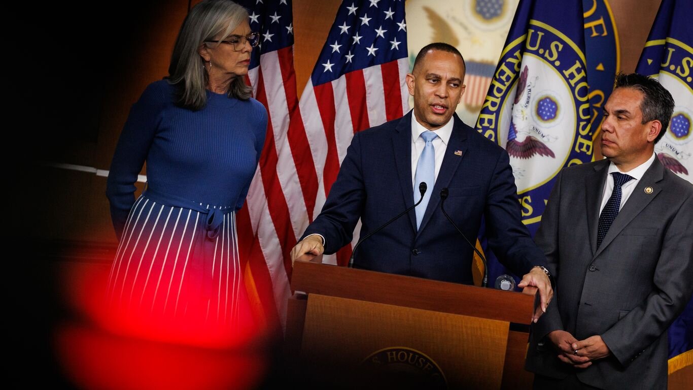 House Democrats erupt into infighting over leadership power play - Axios