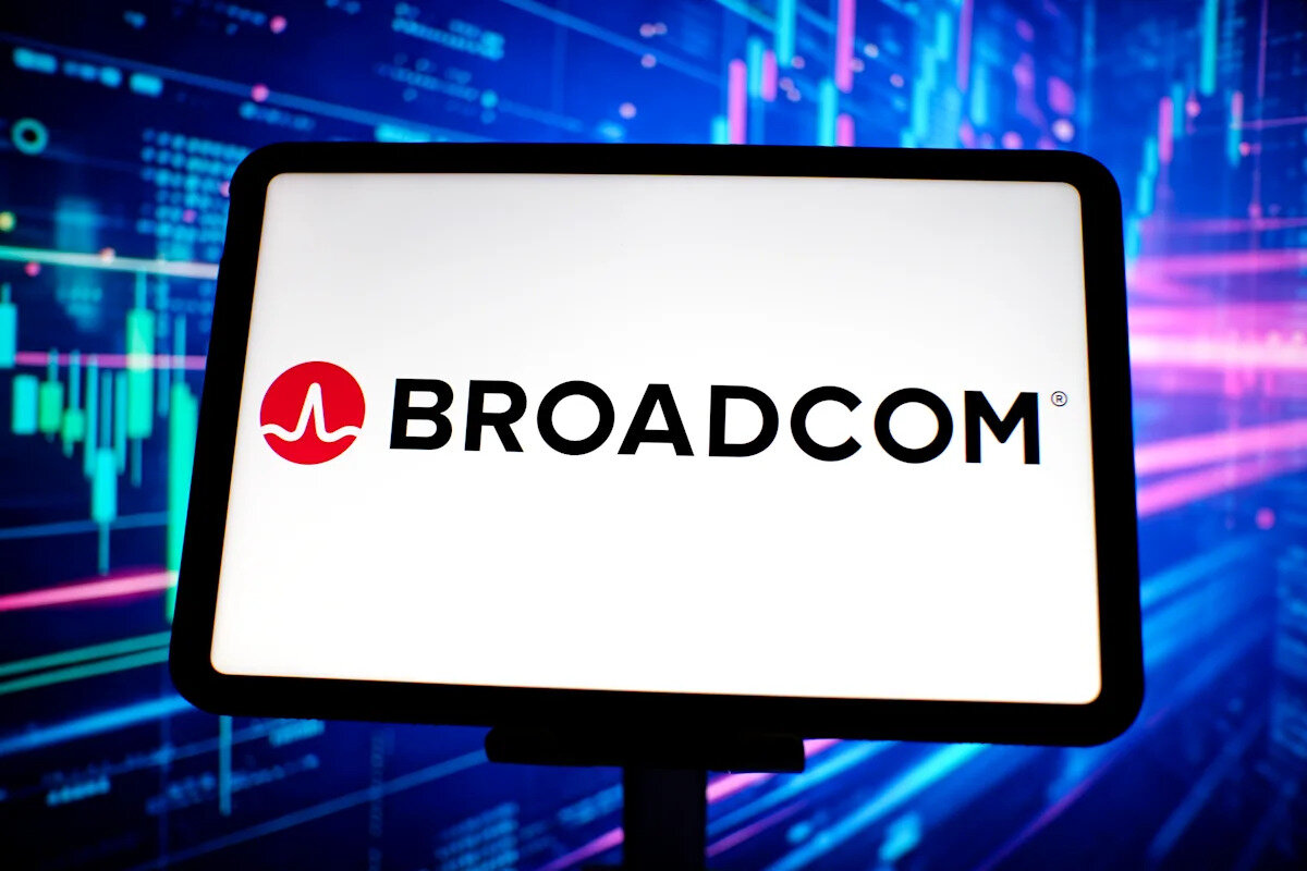 Broadcom stock wavers as chipmaker's strong results 'not enough to keep investors happy' - Yahoo Finance