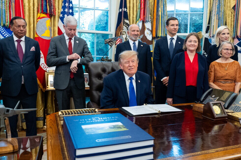 Trump announces a new $15B Iowa steel plant and claims it will be the nation’s biggest - AP News