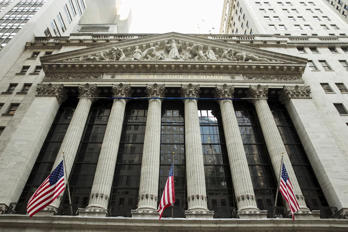 Stock market today: Dow, S&P 500, Nasdaq fall as oil prices rise, US-Canada trade war escalates - Yahoo Finance