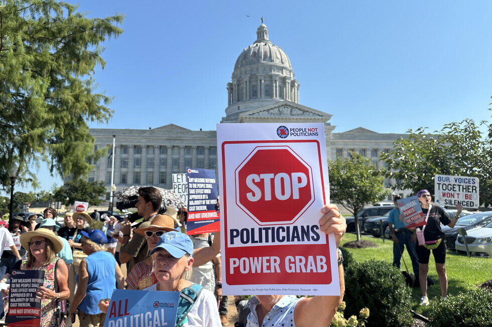 Appeals court favors Trump-backed Missouri congressional map, but Supreme Court will have final say - AP News