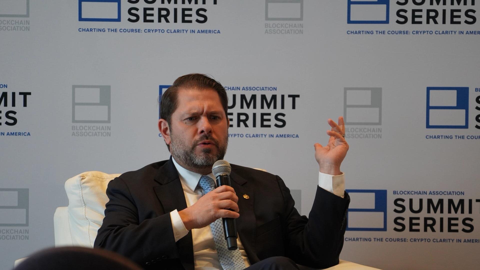 Democrats send counteroffer to Republicans over Clarity Act provisions - CoinDesk