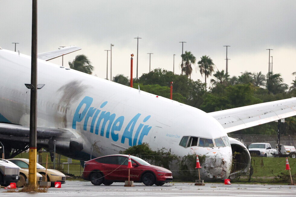 Cargo jet tried to abort unsteady landing before Miami crash that killed 5, flight data indicates - AP News