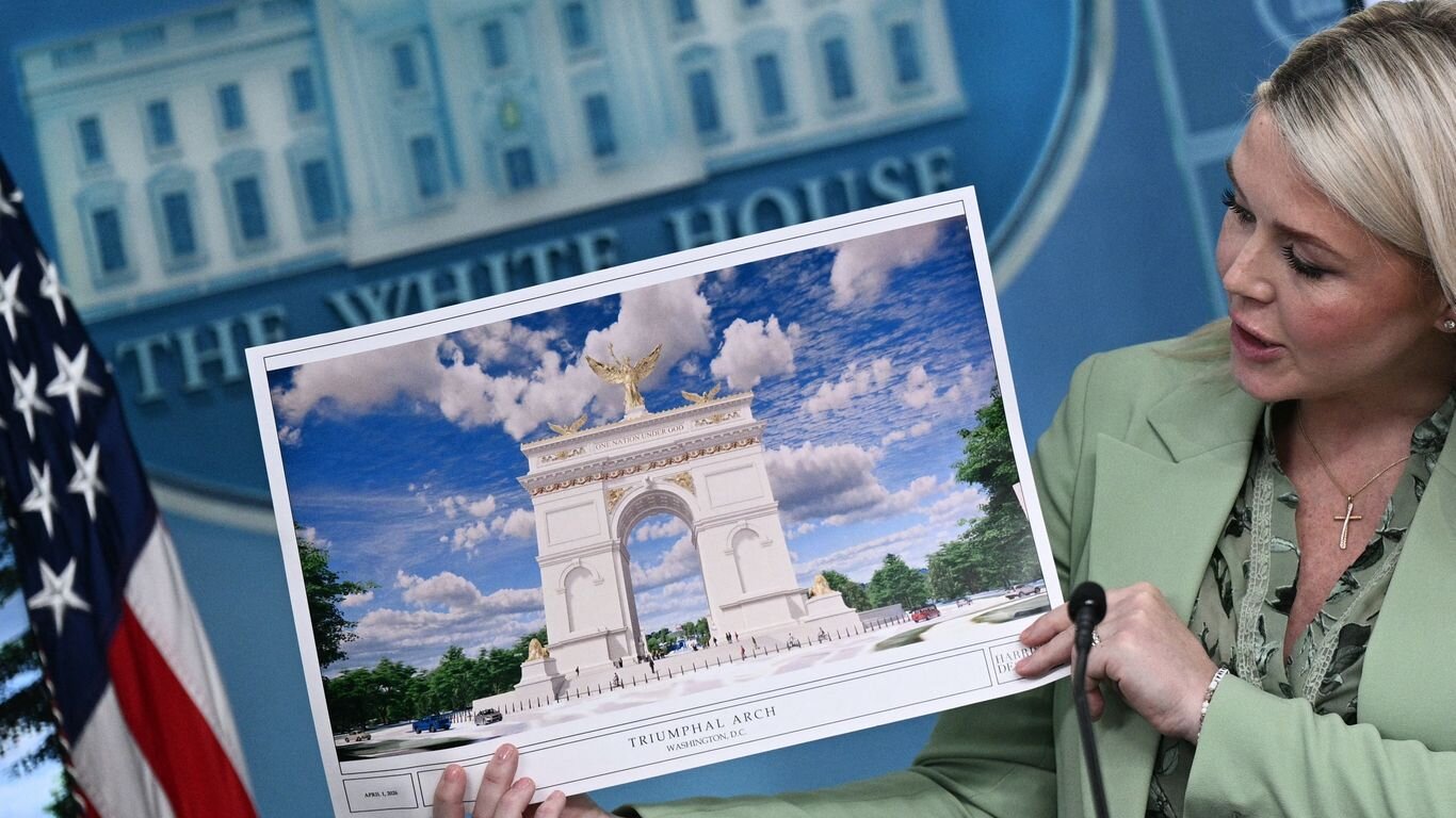 Trump's proposed Washington arch to become sniper, drone facility - Axios