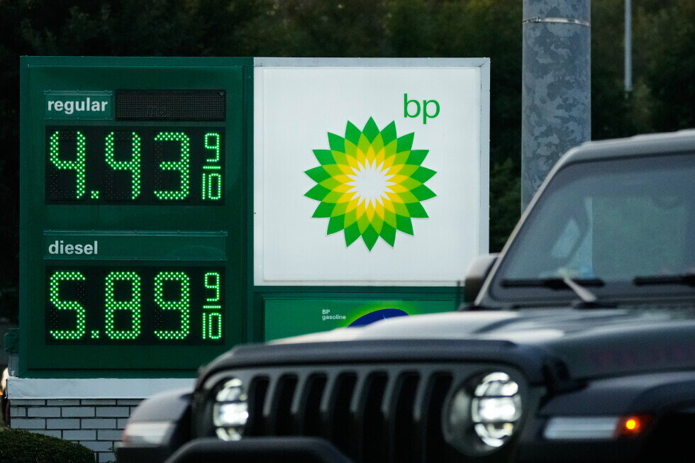 US diesel prices hit a record high of $5.85 on average as the Iran war disrupts the flow of fuel - AP News
