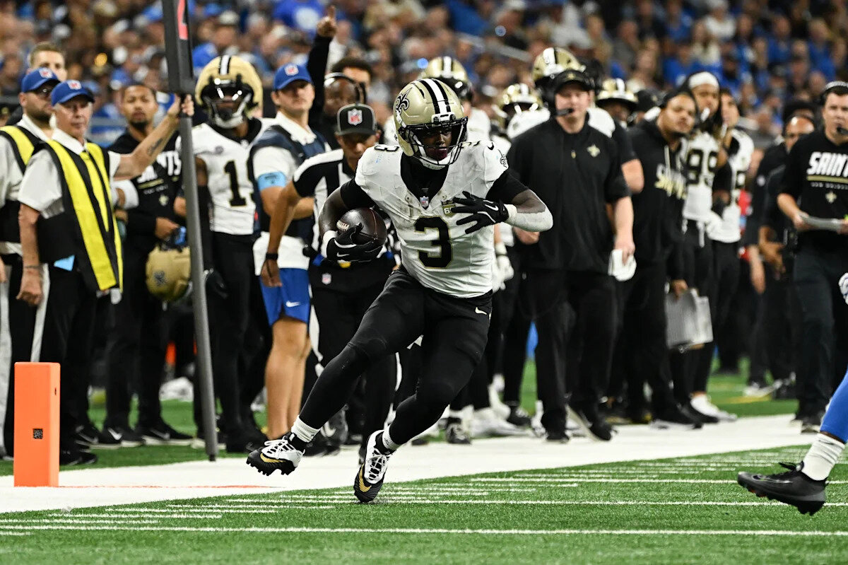 Fantasy Football Start/Sit Advice: What to do with Travis Etienne Jr., Quinshon Judkins, more players in Week 2 - Yahoo Sports