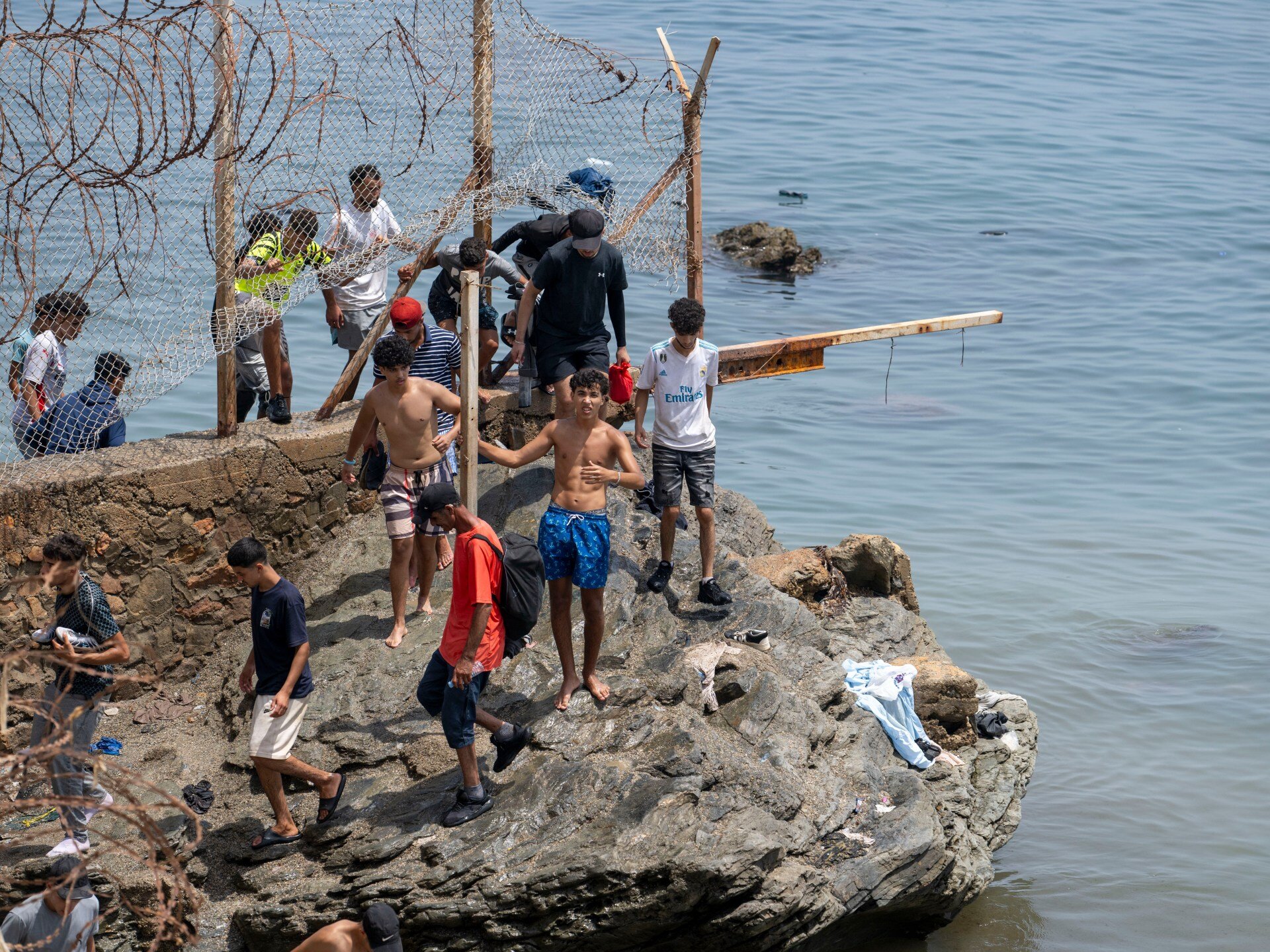 Spain’s spy agency warned of mass crossings into Ceuta before border crisis - Al Jazeera