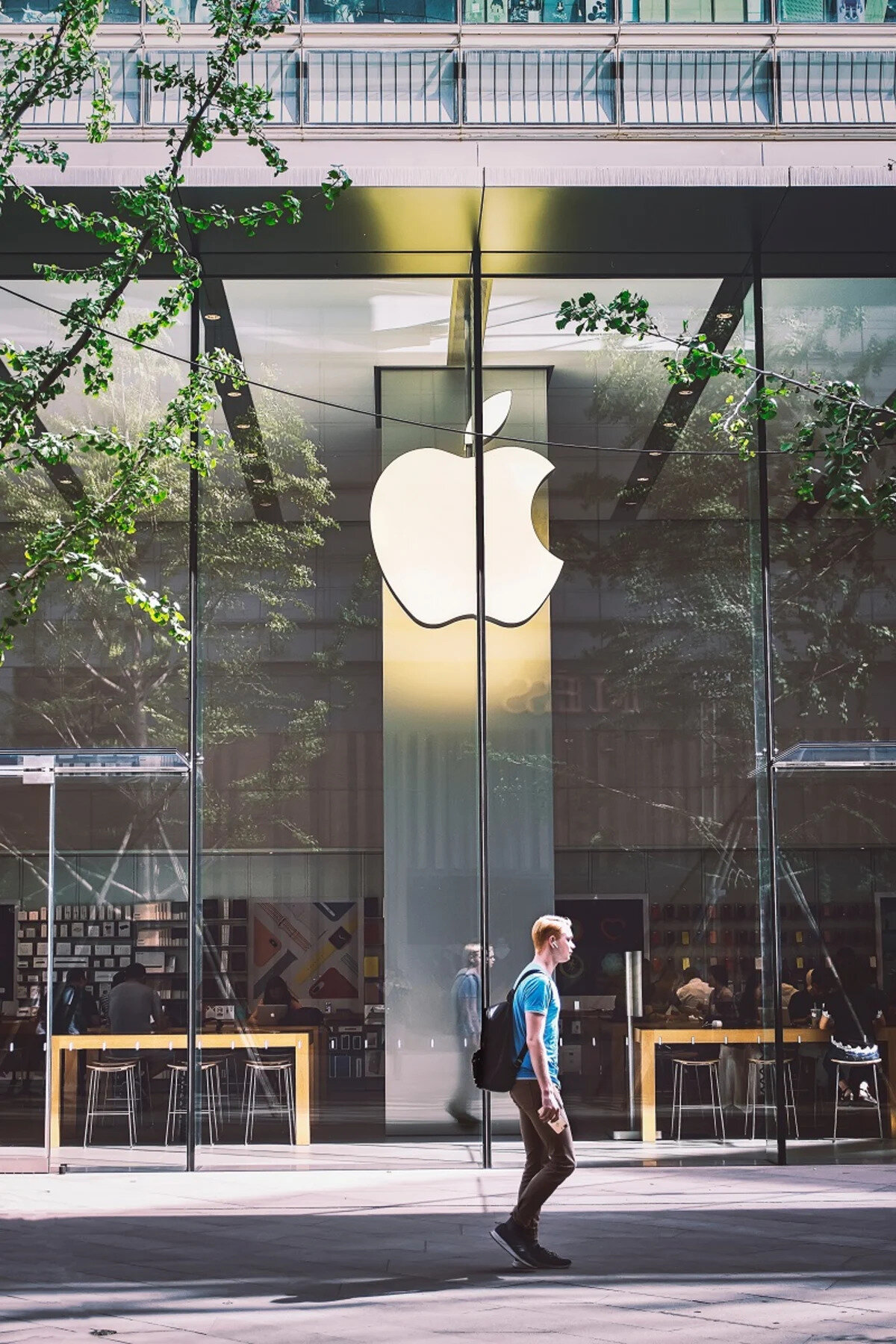 Apple’s (AAPL) “Surprise and Shine” Event Tests Its Foldable iPhone Against Huawei and Xiaomi - Yahoo Finance