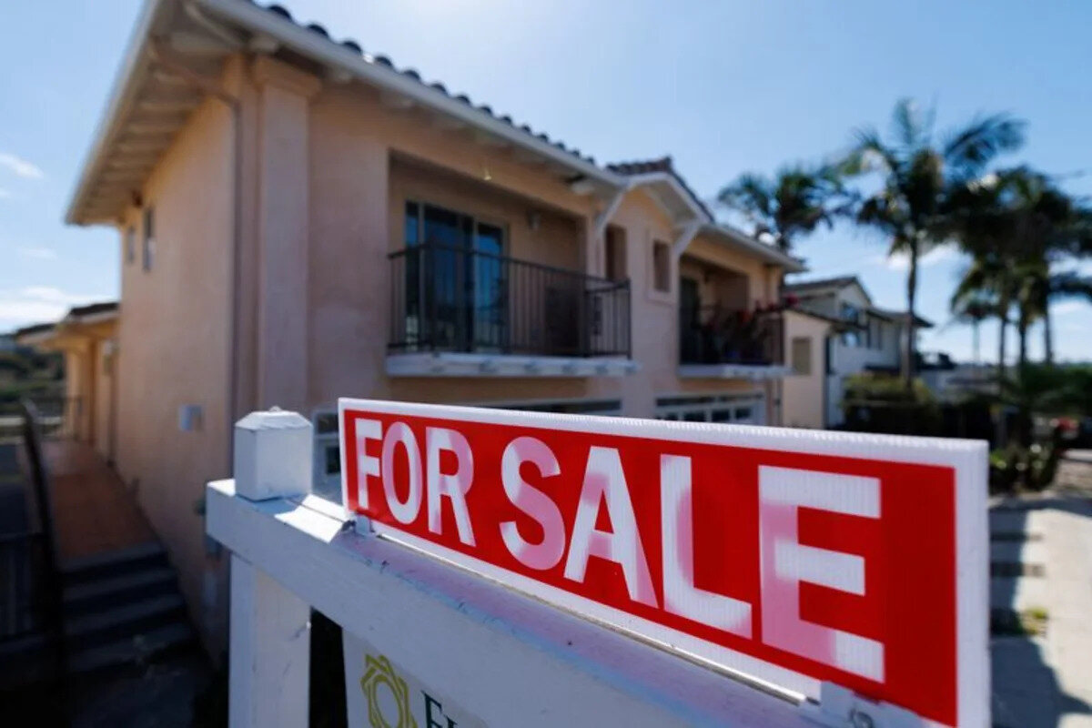 US fixed 30-year mortgage rate jumps to 7.12%, MBA says - Yahoo Finance