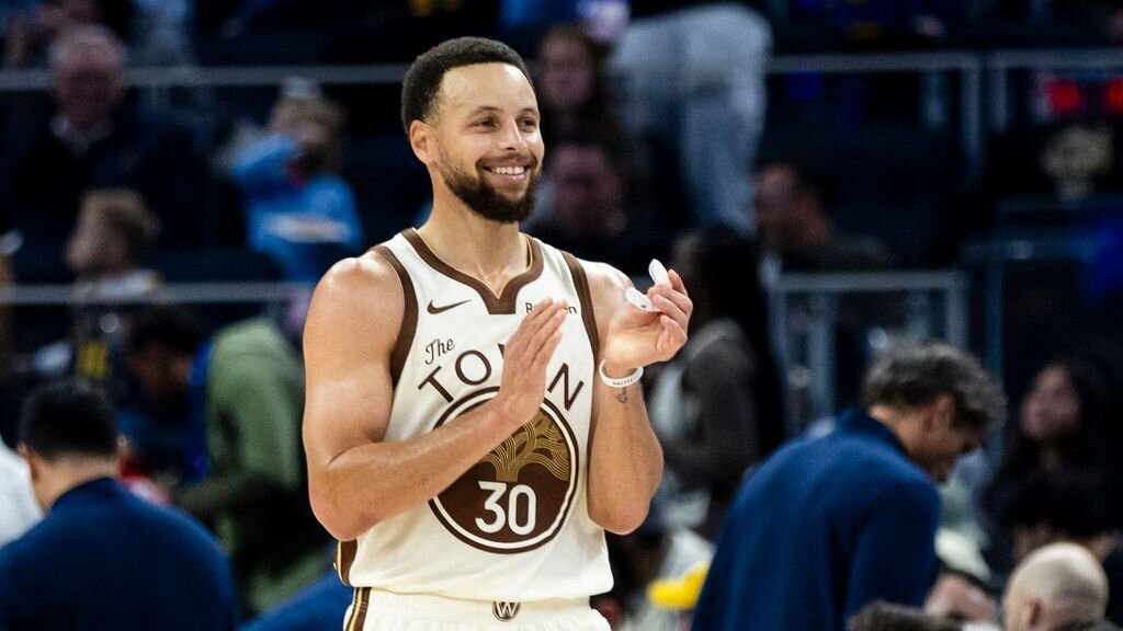 Sources: Warriors, Curry reach 2-year extension worth $116 million - ESPN