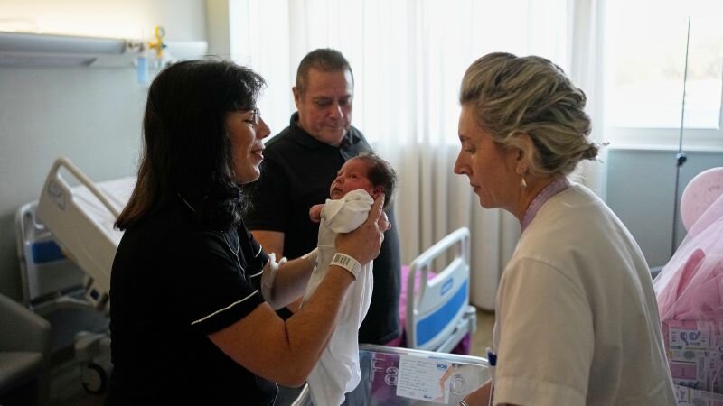 After tragedy, a Greek couple welcomes a daughter born from an embryo frozen for 22 years - CNN