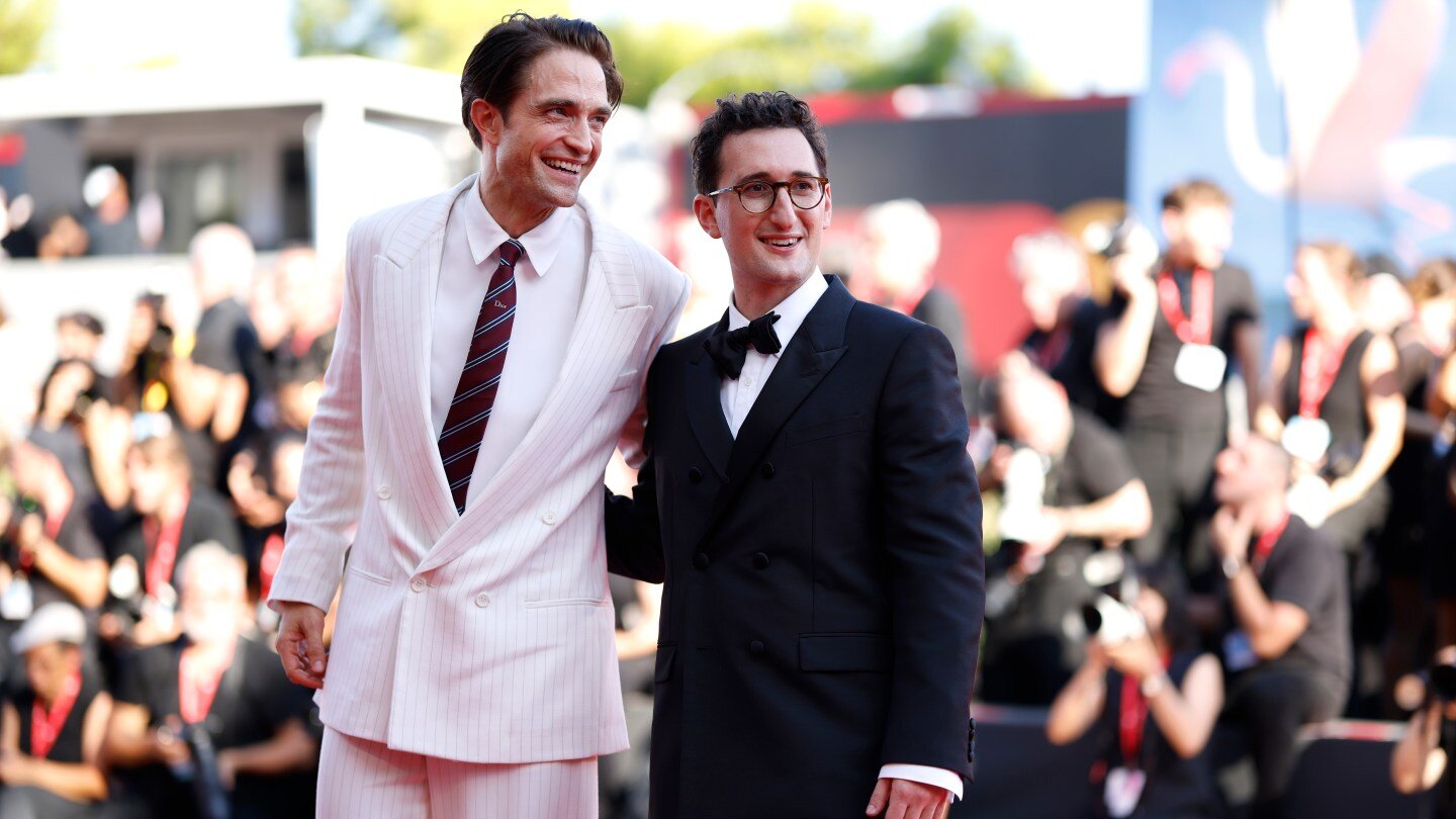 Robert Pattinson’s ‘Primetime’ Unveiled at Venice Film Festival to Nearly 8-Minute Standing Ovation - The Hollywood Reporter