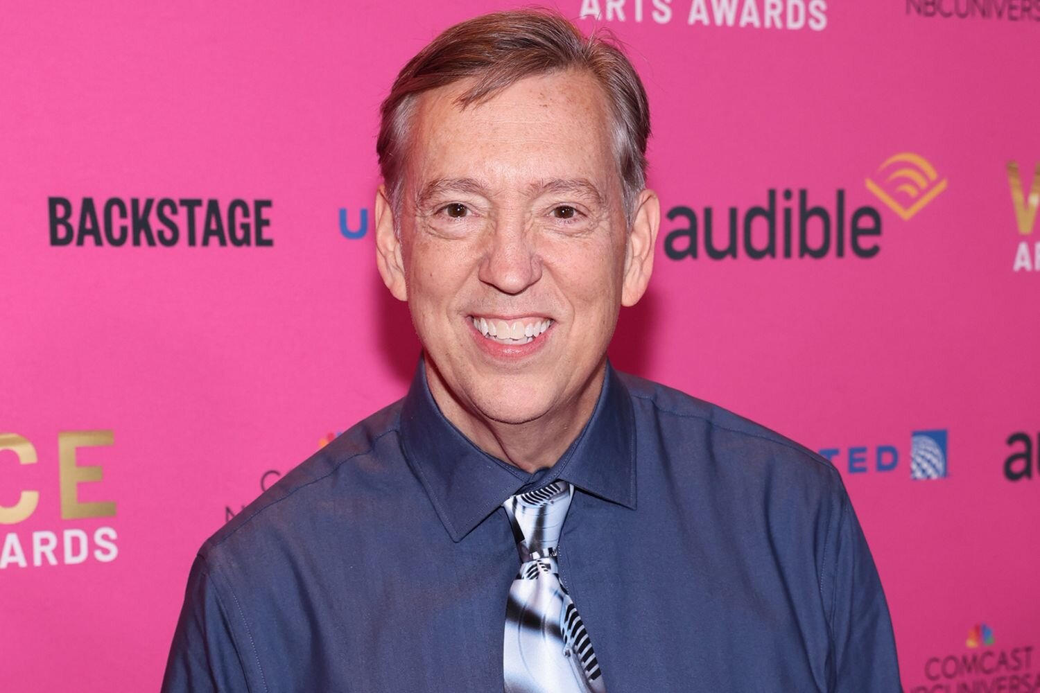 ‘Wheel of Fortune’ announcer Jim Thornton’s lawyer shares new details of plane incident amid suspension - Entertainment Weekly