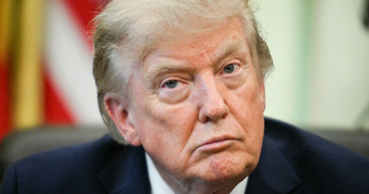 Trump says he’s banning CNN, MS NOW and Politico from the White House - nbcnews.com