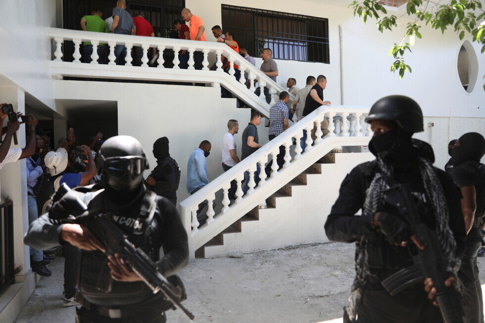 18 suspects accused in the July 2021 killing of Haiti's president being extradited from Haiti to US - AP News