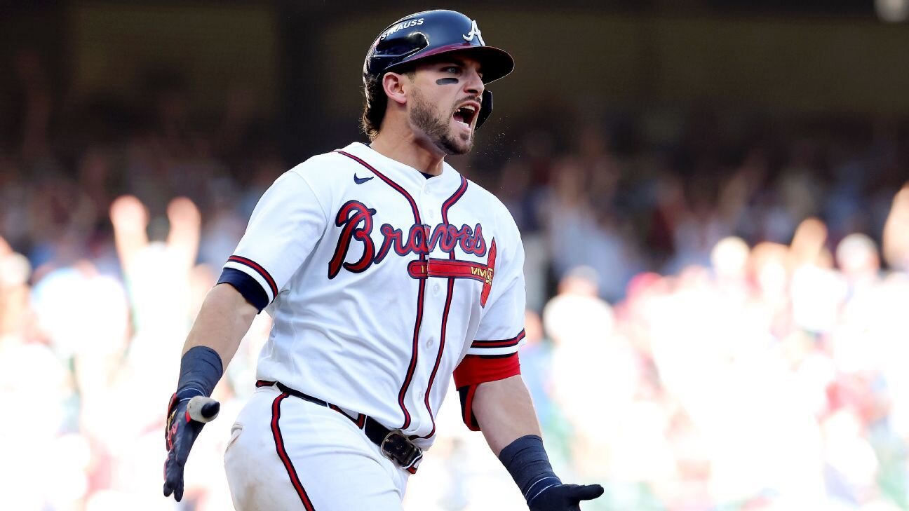 Riley's homer rallies Braves past Phillies in Wild Card opener - ESPN