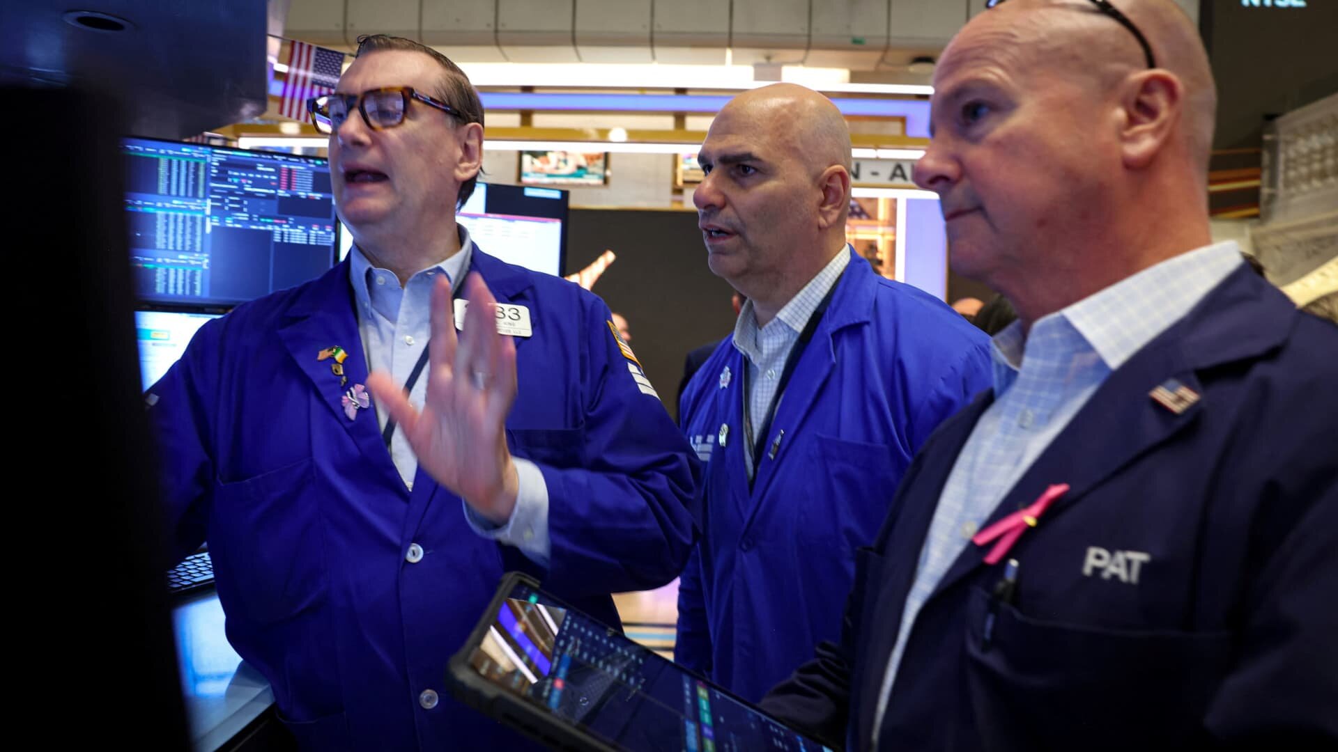 S&P 500 rises 1% as AI-related stocks surge, oil and yields slide: Live updates - CNBC