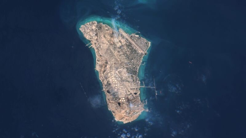 Tehran threatens vessels in Bahrain, Kuwait after US strikes Iranian tankers near Kharg Island - CNN