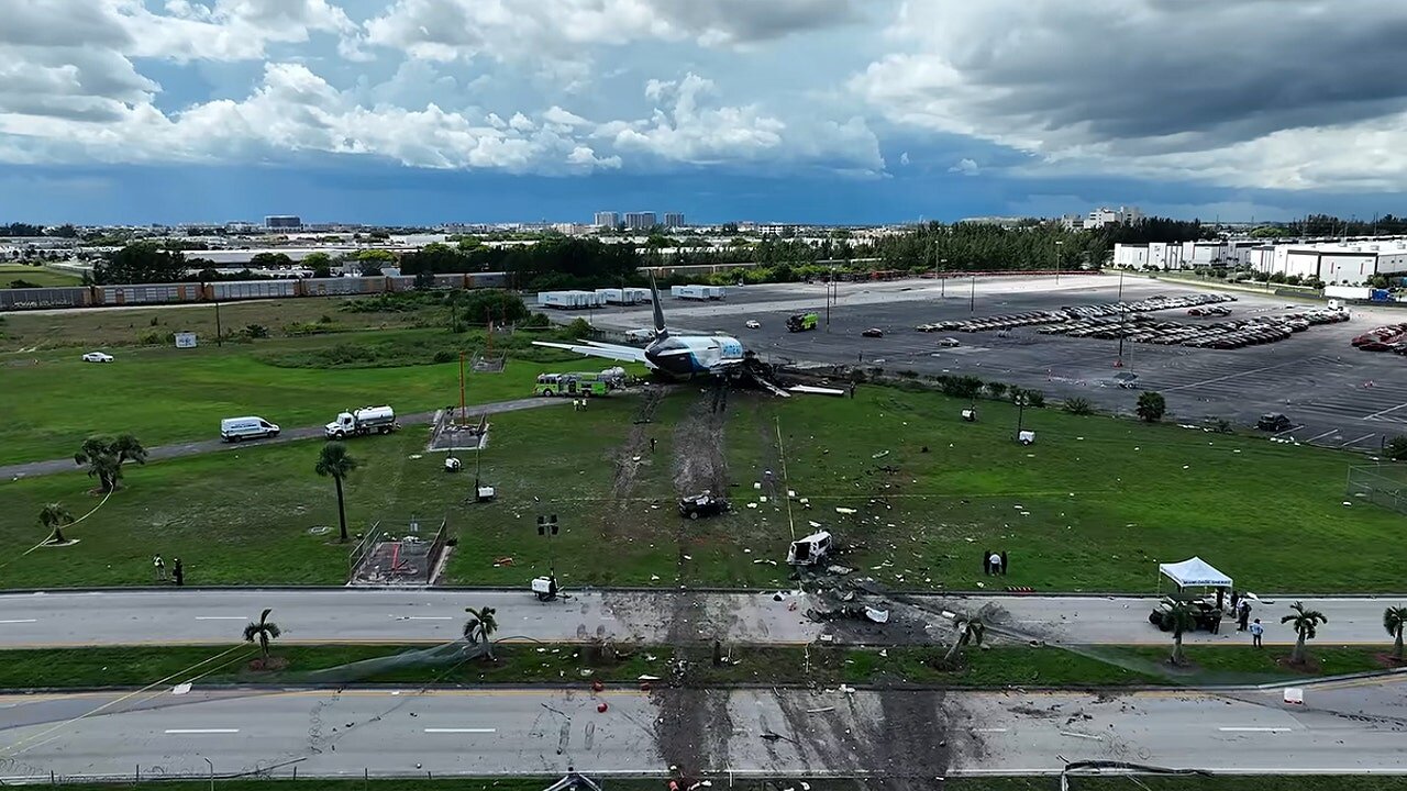 Widow files new suit alleging botched landing maneuvers, aircraft safety failures in Amazon jet crash - Fox Business