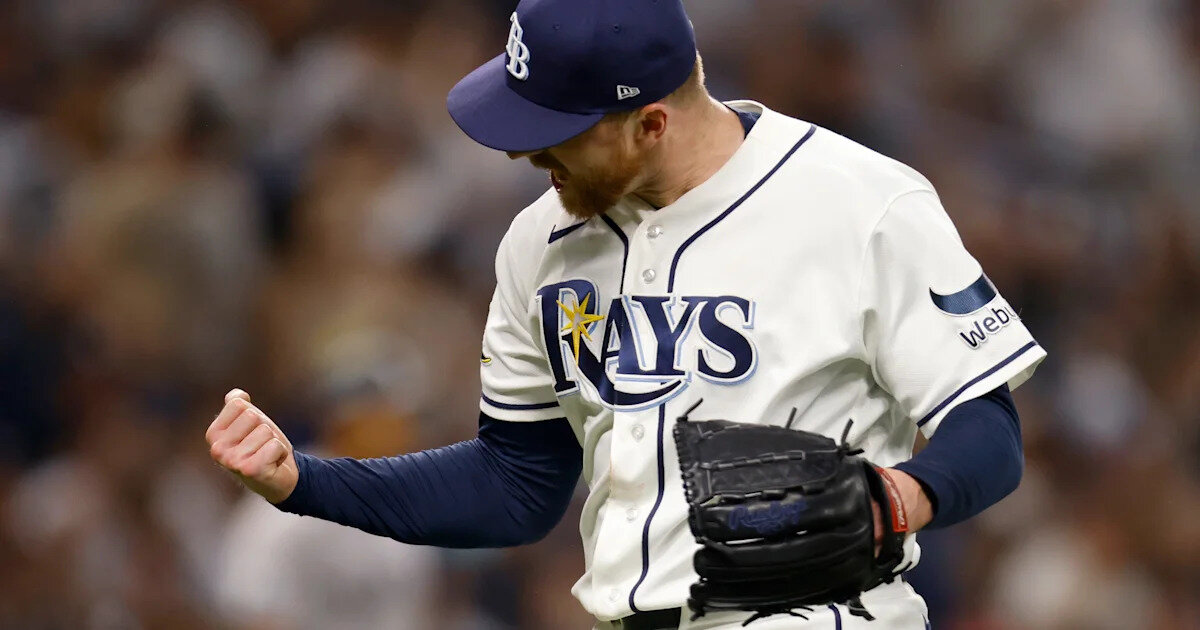 Drew Rasmussen takes no-hitter into 8th inning for Rays' 1-0 win over Yankees in Game 1 of ALDS - Yahoo Sports