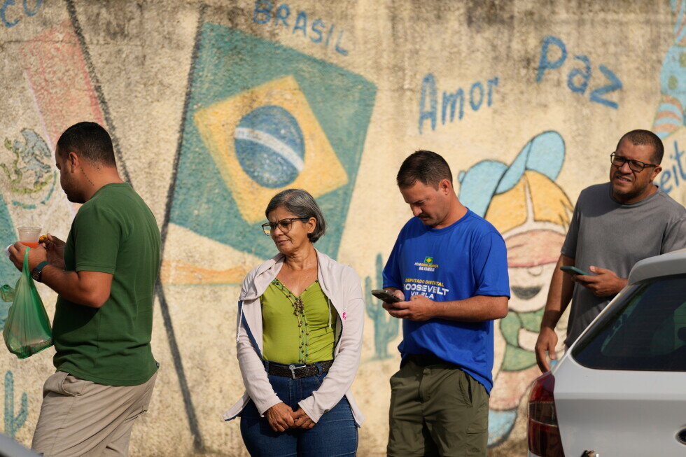 Brazil presidential vote pits Trump ally against Lula, who is seeking a 4th nonconsecutive term - AP News
