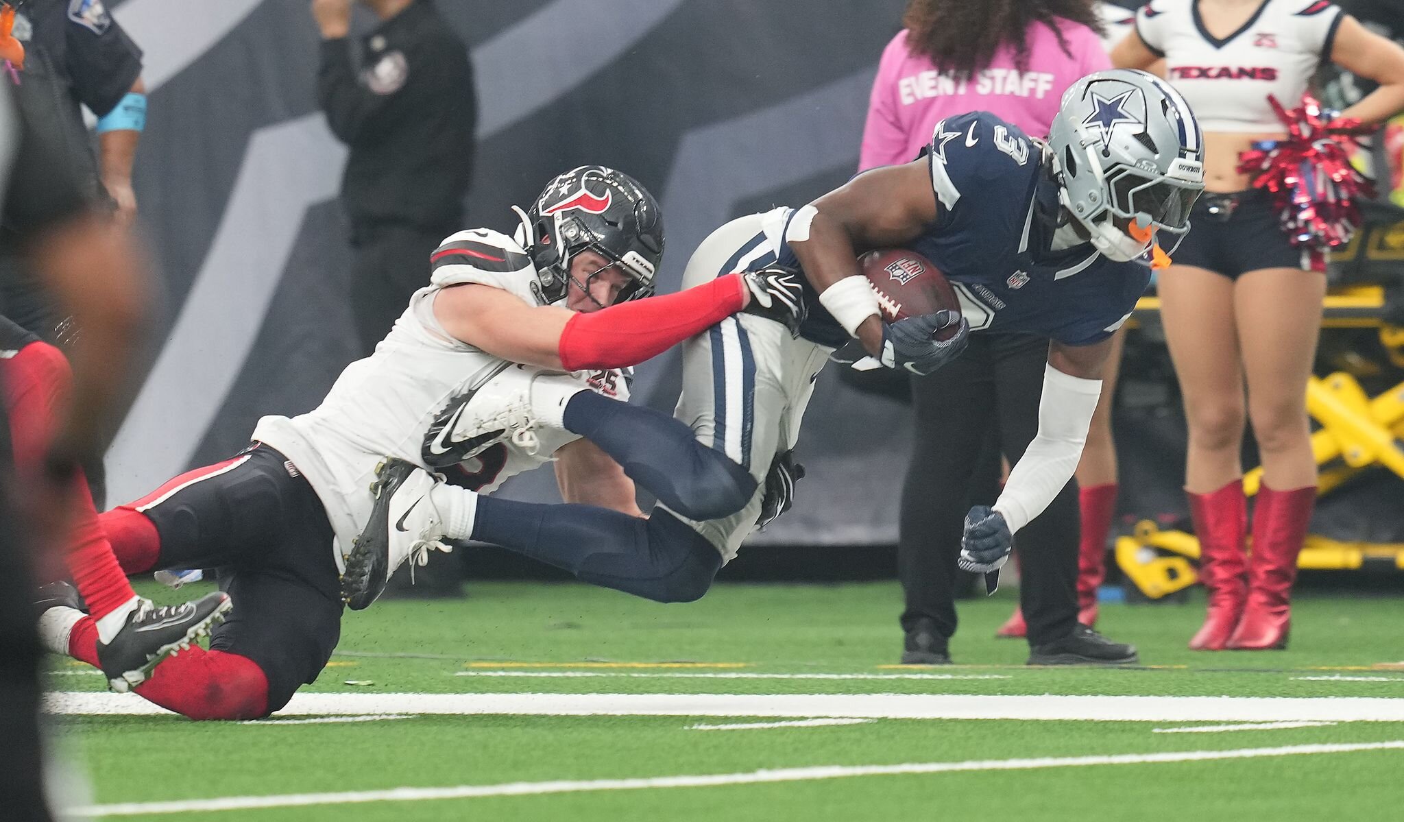 Texans tumble to 0-4 after failing to hold late lead in loss to Cowboys - Houston Chronicle